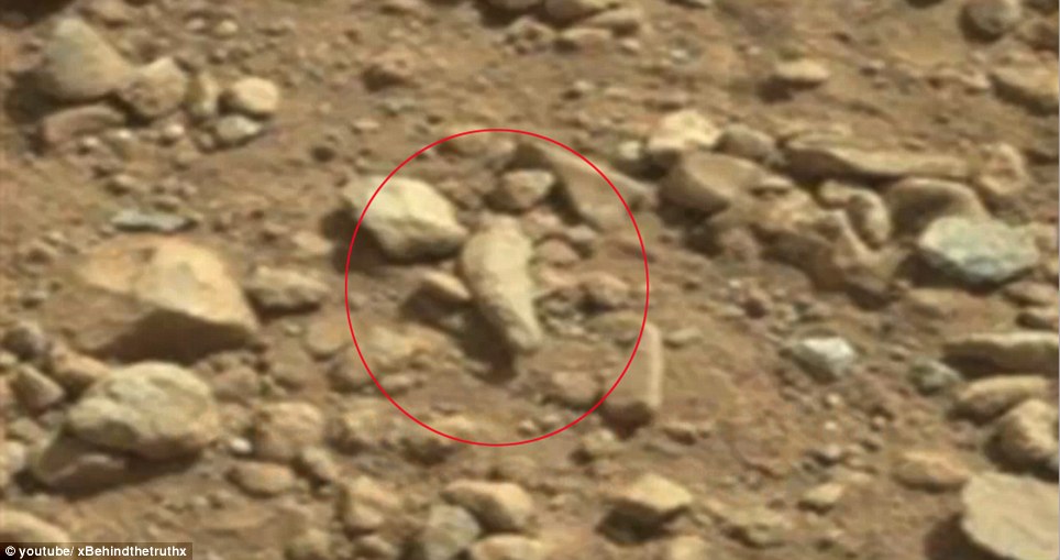 UFO研究者發(fā)現(xiàn)類似手指、鞋等形狀火星石塊 引發(fā)網(wǎng)友熱議