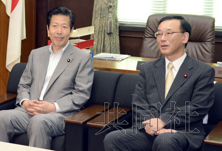 日本兩黨提交問(wèn)責(zé)決議案 欲使首相解散眾院