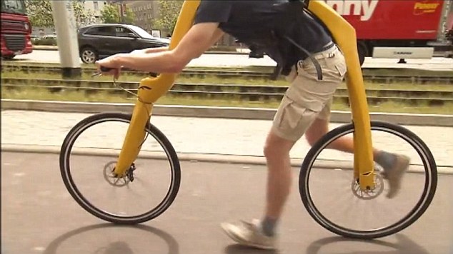 德國新概念自行車顛覆傳統(tǒng) 無踏板車座、需跑步驅(qū)動