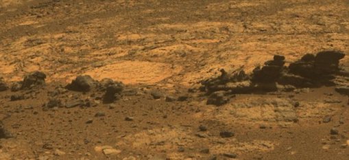 “機(jī)遇”號火星車發(fā)回精彩圖片 登陸8年仍性能良好