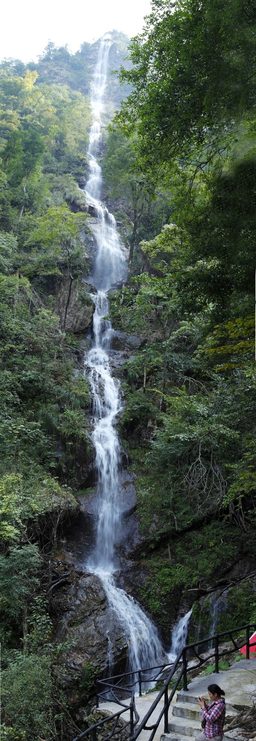 秋光里，穿越在黃山最原始的峽谷中“尋古探幽”