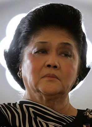 菲律賓前第一夫人百余箱名貴鞋、衣物受毀嚴重