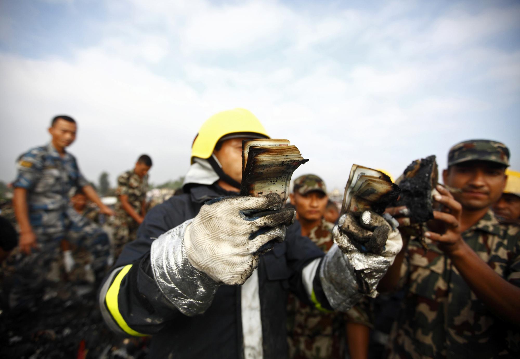尼泊爾小型客機(jī)墜毀19人遇難 包括4名中國公民和1名美籍華人