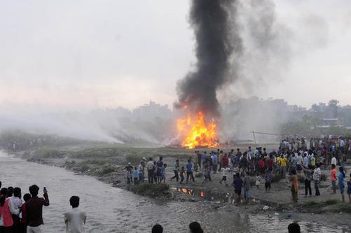 尼泊爾一架飛機(jī)墜毀致19人死亡