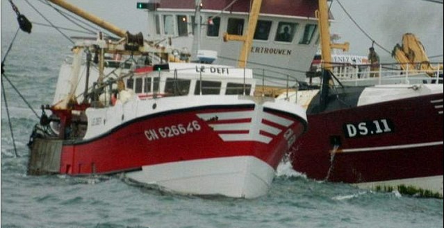 英法近50艘漁船在諾曼底海域爆發(fā)沖突 法軍出面干預(yù)事件或?qū)⑸?jí)