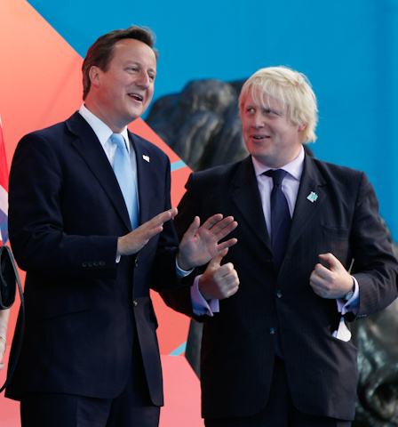 英政壇鐵哥們因機(jī)場(chǎng)問題鬧翻？首相與倫敦市長(zhǎng)隔空掀“罵戰(zhàn)”