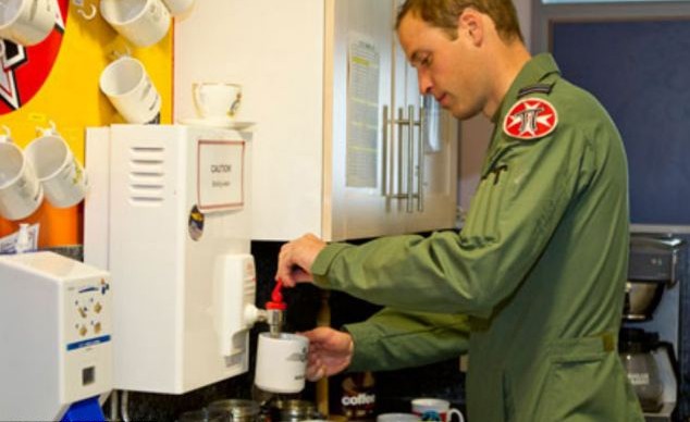 英王室網(wǎng)上曬王子軍營照忘記PS 軍事機(jī)密恐泄露