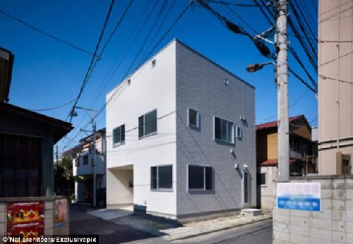 神奇小樓三種上法！日本推出階、梯、攀巖墻一體房屋