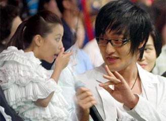 2012明星丑態(tài)之挖鼻孔18式 李冰冰一陽指陳小春最銷魂