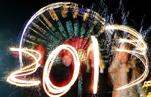 圖：悉尼炫彩焰火、時(shí)代廣場倒計(jì)時(shí) 世界各地迎喜新年