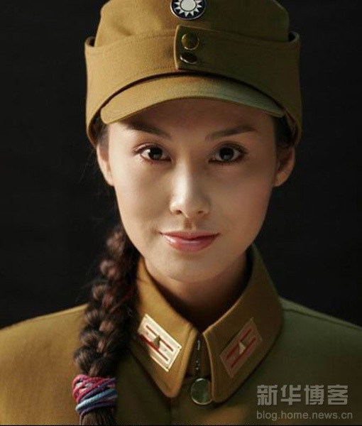 組圖：嬌柔女星軍裝照 誰最惹人愛？