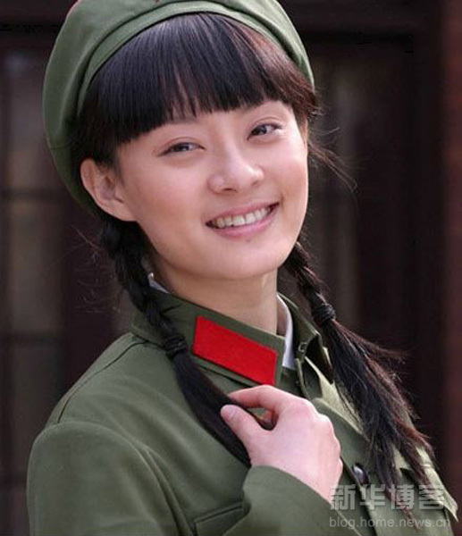 組圖：嬌柔女星軍裝照 誰最惹人愛？