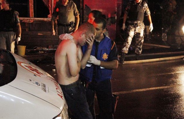 違規(guī)放煙火、保安拒放行 巴西夜總會(huì)大火233人遇難舉國哀悼3天