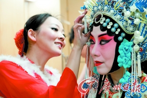 中國(guó)過(guò)年，全球涌動(dòng)“春”意