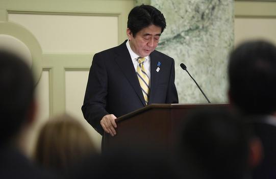 安倍首晤奧巴馬 聲稱將繼續(xù)冷靜處理釣魚島問題