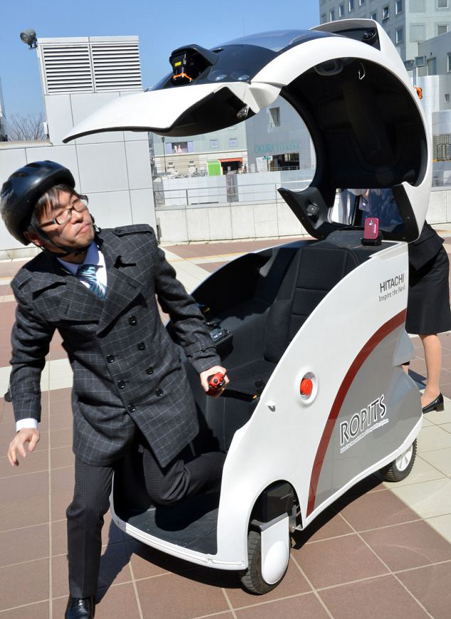 日立推出小巧機(jī)器人汽車 可自主行駛就近接送乘客