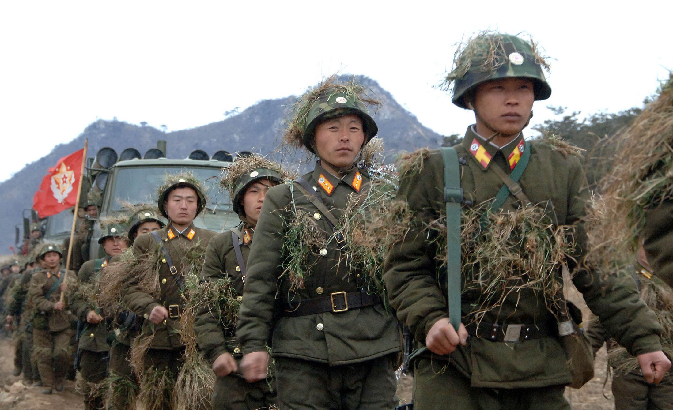 朝鮮百萬學(xué)生自愿報名參軍 韓國調(diào)查敏感時期高官打高爾夫
