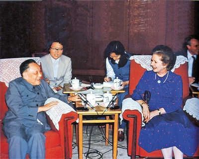 撒切爾夫人任內(nèi)簽署香港問(wèn)題聯(lián)合聲明 訪華摔倒被調(diào)侃