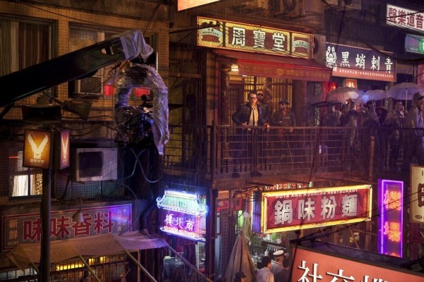 中國版機(jī)械戰(zhàn)士“賊鷗”美國大片里揚威[圖]