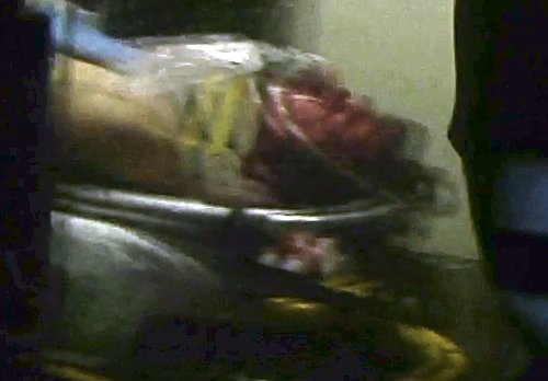 波士頓爆炸案嫌犯被捕時受傷大量出血 已被送醫(yī)院