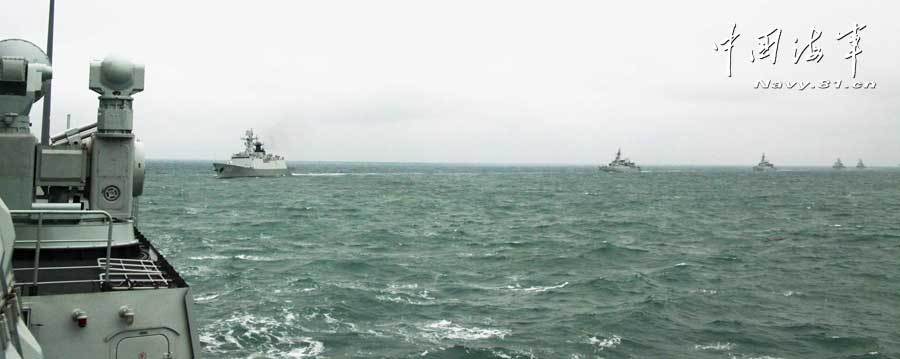 中國海軍特混編隊在東海訓練海空作戰(zhàn)