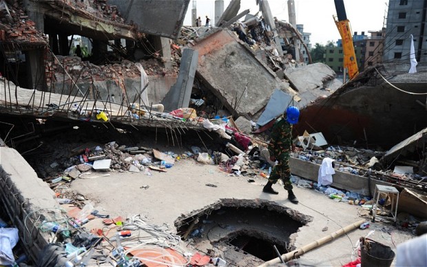 孟加拉國(guó)塌樓已致540人死 財(cái)長(zhǎng)竟稱(chēng)“不嚴(yán)重”