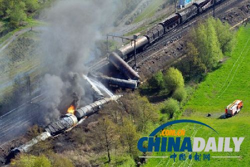 比利時載劇毒化學(xué)品火車脫軌起火 居民緊急疏散