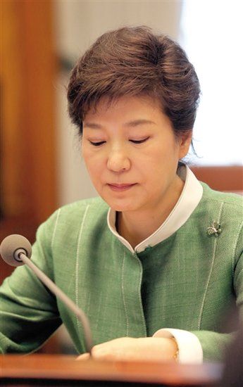 韓官員稱今后樸槿惠出訪將有道德小組陪同