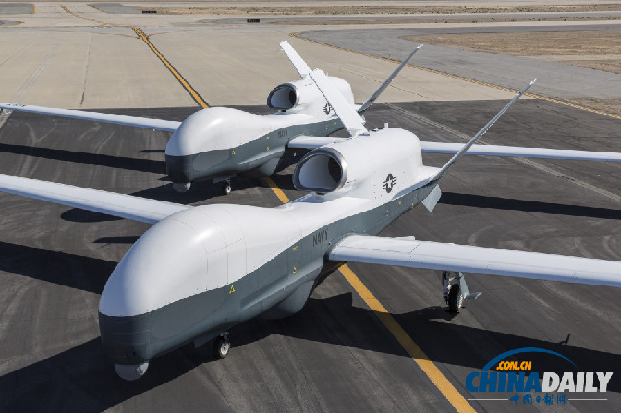 美國(guó)海軍型MQ-4C全球鷹無(wú)人偵察機(jī)成功首飛