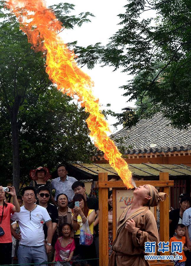 全國各地歡度端午節(jié)