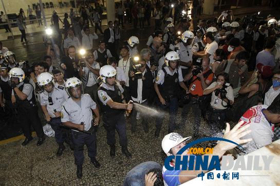 巴西總統(tǒng)為民眾抗議活動(dòng)深感驕傲 承諾改善民生