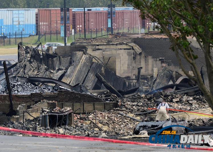 組圖：加拿大油罐列車出軌爆炸五死數(shù)十傷 總理赴現(xiàn)場(chǎng)