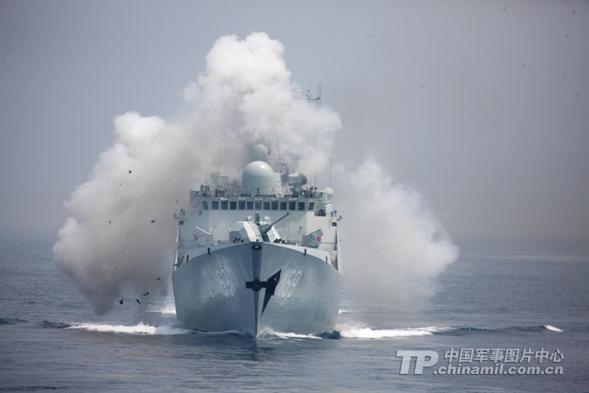 日本防衛(wèi)省稱中國海軍艦艇首次通過宗谷海峽（組圖）