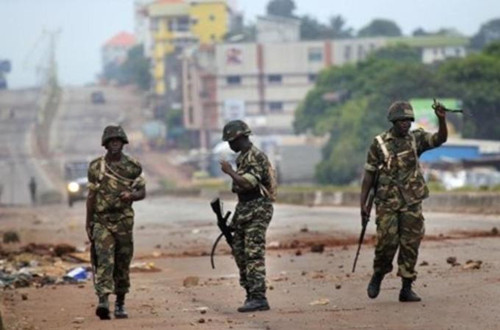 幾內(nèi)亞國(guó)內(nèi)沖突致98人死亡 政府出動(dòng)軍隊(duì)平息