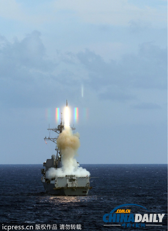 美軍驅(qū)逐艦?zāi)M攔截反艦導(dǎo)彈 保護(hù)航母安全（組圖）