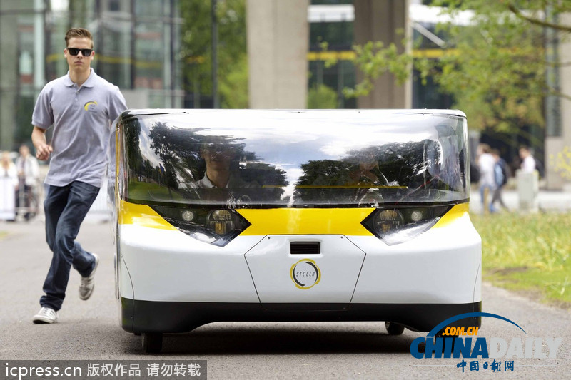 全球首輛家用太陽(yáng)能汽車造型炫酷 可跑近700公里（組圖）