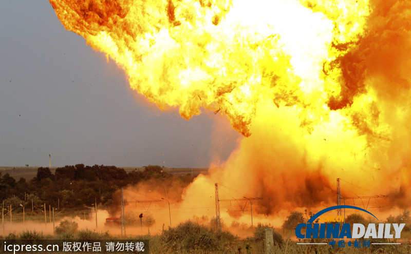 保加利亞液化氣罐車(chē)發(fā)生爆炸 導(dǎo)致12人受傷