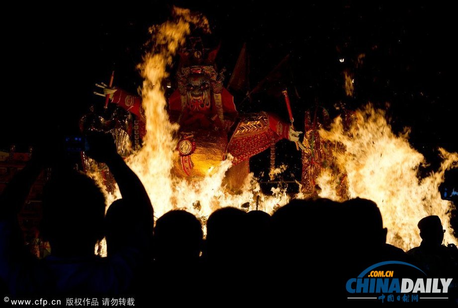 馬來西亞華裔迎“鬼節(jié)” 民眾“驚悚”狂歡（高清組圖）