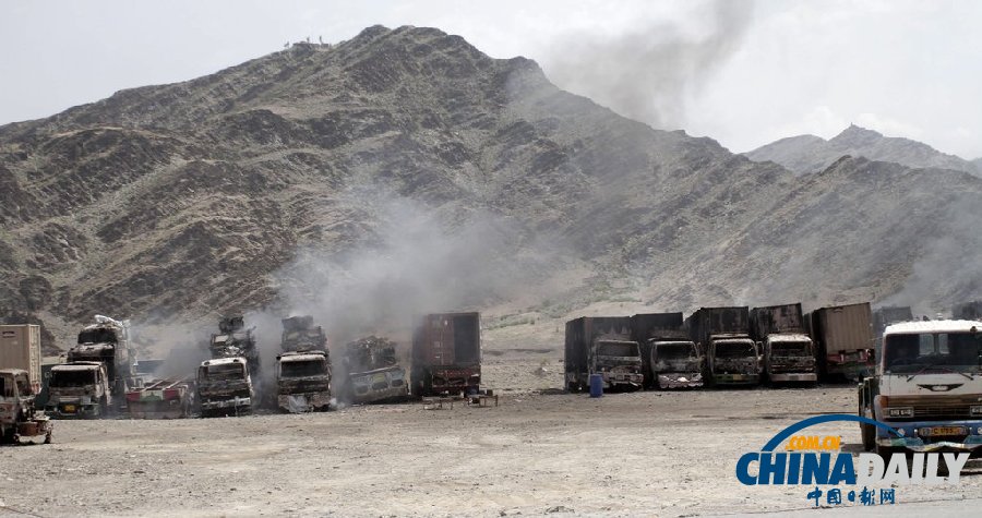 阿富汗塔利班襲擊美軍后勤基地 30多輛軍車(chē)被毀