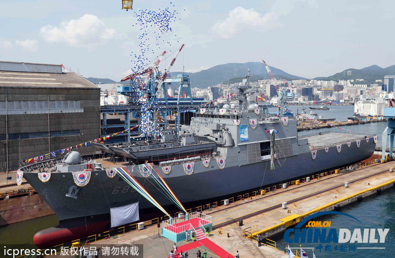 韓國新一代登陸艦“天王峰”下水 2015年實(shí)戰(zhàn)部署（組圖）
