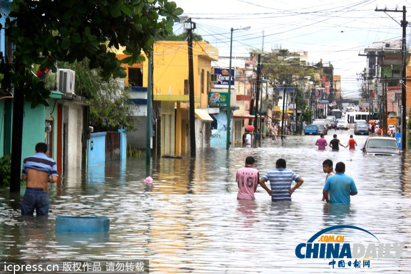 “曼努埃爾”風暴肆虐墨西哥 百人死亡數(shù)千無家可歸（組圖）
