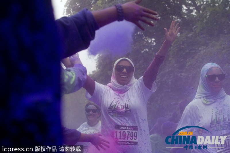  美國色彩賽跑活動(dòng) 五彩繽紛其樂無窮