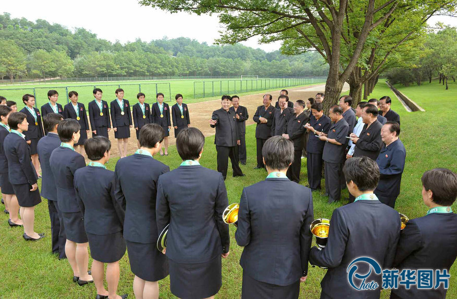 朝鮮運(yùn)動員獲新式住房 金正恩送沙發(fā)作禮物