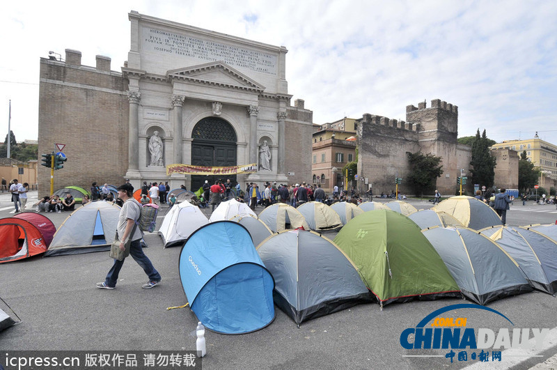 意大利民眾搭帳篷示威 抗議財(cái)政緊縮政策
