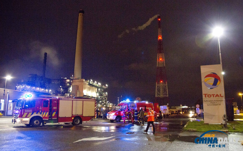 比利時(shí)道達(dá)爾煉油廠爆炸致2人死亡 否認(rèn)將污染環(huán)境