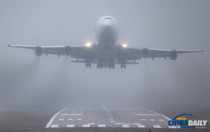 一架波音747運輸機(jī)錯降機(jī)場 一度被困美國堪薩斯