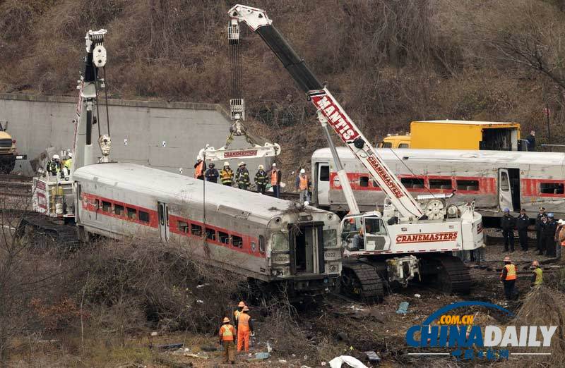 美國(guó)紐約脫軌列車“黑匣子”被取回