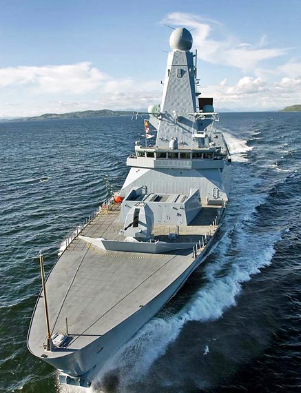 “歐洲第一艦”英國皇家海軍“勇敢”號(hào)訪問上海