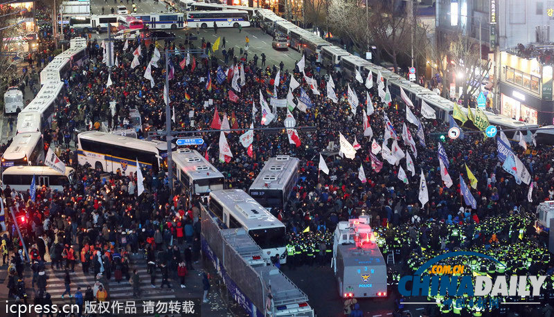 韓國民主勞總發(fā)起總罷工 與警方?jīng)_突不斷