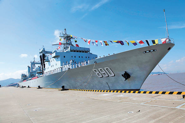 【盤點(diǎn)】中國海軍一年入列的17艘軍艦